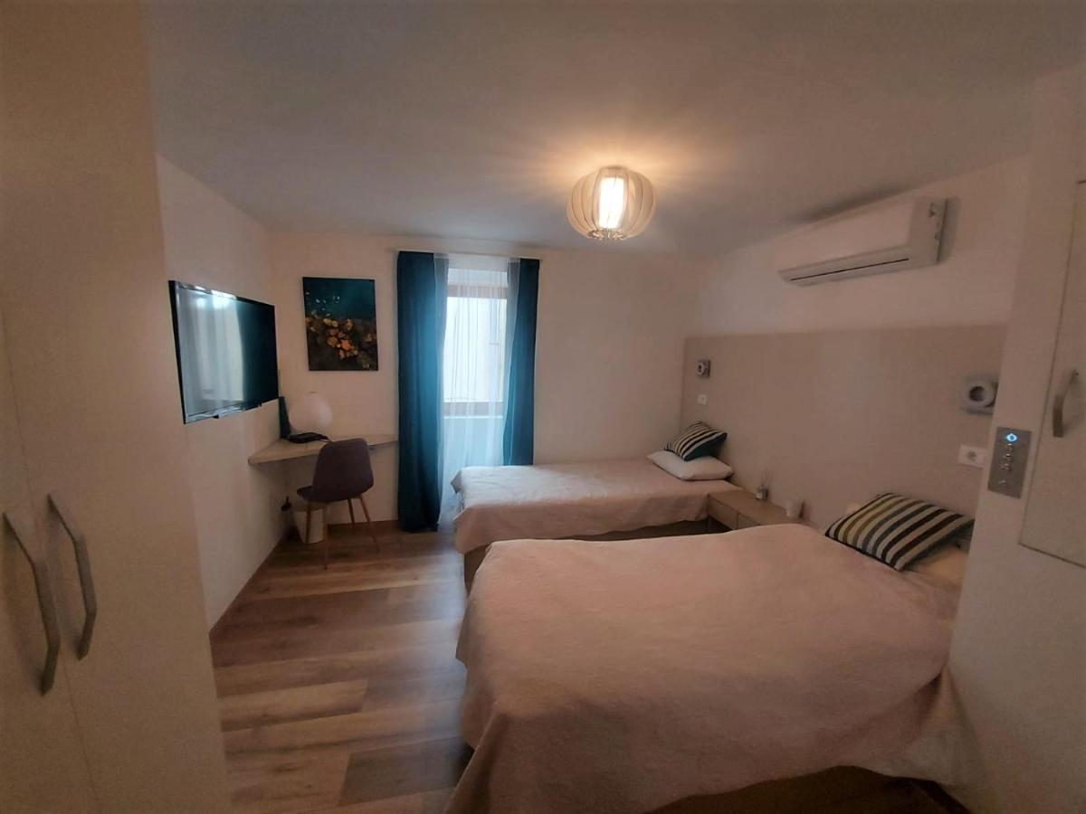 New Villa In Old Center - Pag パグ エクステリア 写真